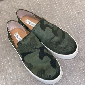Steve Madden Camo